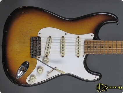 Fender Stratocaster  1957 2 Tone Sunburst 