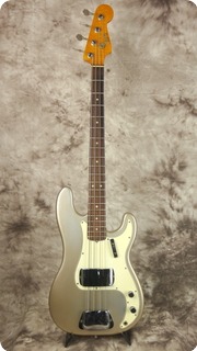 Fender Precision Bass 1967 Shoreline Gold