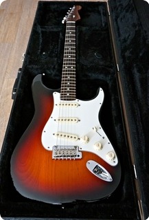 Fender Stratocaster Ltd. Edition 0ne Piece Rosewood Neck 2015 Three Tone Sunburst