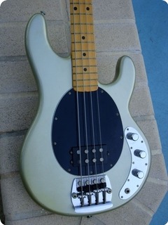 Musicman Stingray Bass 1977 Silver Metallic
