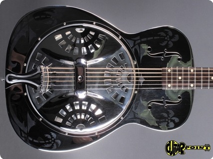 Dobro Model 33h   Hawaiian Scenes 1977 Engraved Metal