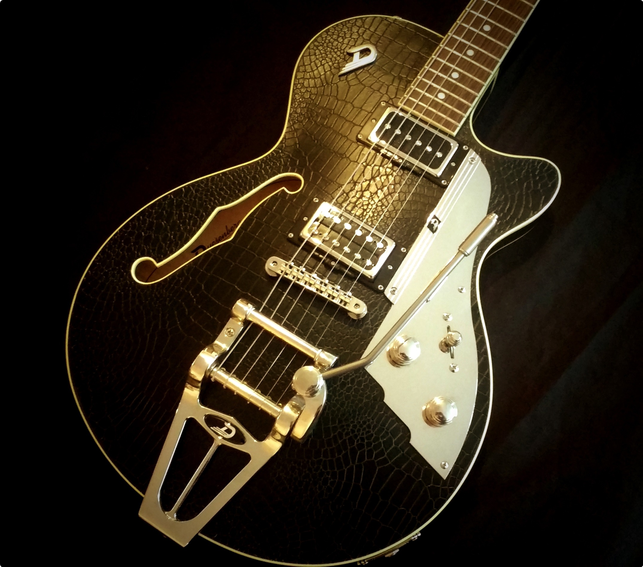 Duesenberg Starplayer TV Outlaw 2012 Skai Leather Guitar For Sale ...