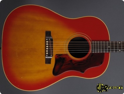 Gibson J 45 1967 Cherry Sunburst