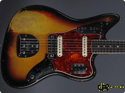 Fender Jaguar 1966 3 Tone Sunburst