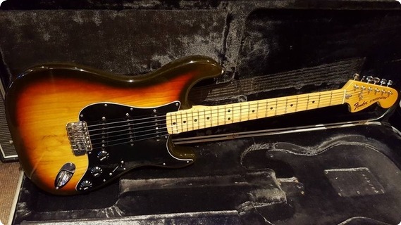 Fender Stratocaster 1979 3 Tone Sunburst