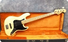 Fender Jazz 1975 Olympic White
