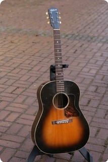 Gibson J 35 1937 Sunburst