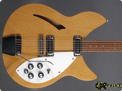 Rickenbacker Model 335 1966 Mapleglo (natural)