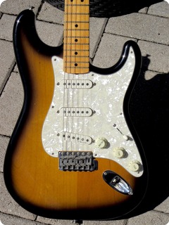 Fender Stratocaster '57 Reissue 1986 2 Tone Burst