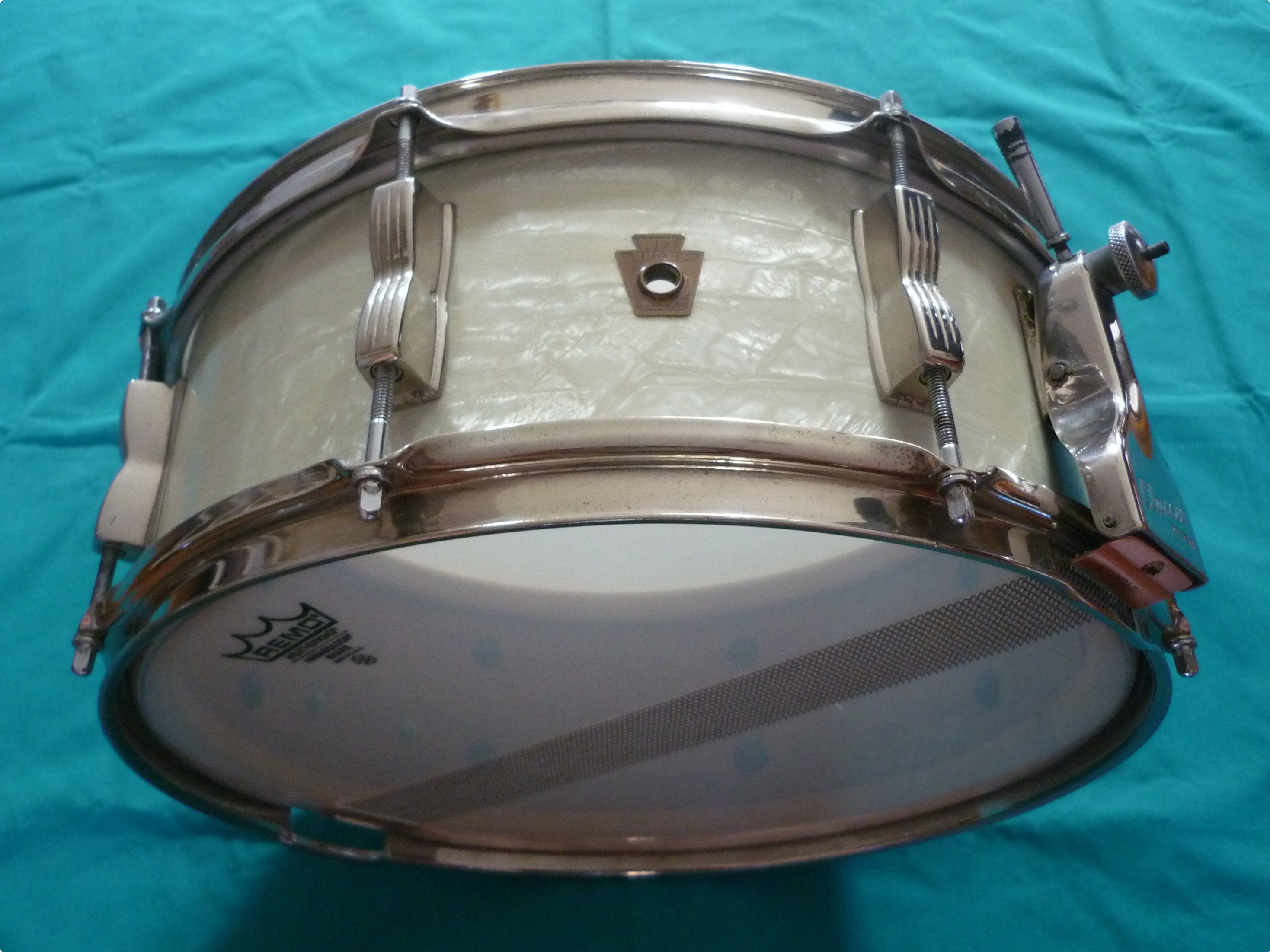 1950’s white marine pearl 14x5.5 Ludwig WFL ludwig super CLASSIC snare drum 