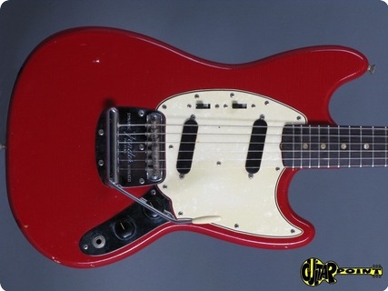 Fender Mustang 1966 Dakota Red