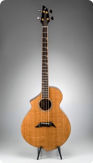 Breedlove B22 2017 Bearclaw   Spruce/walnut