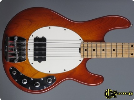 Music Man Stingray 1992 Cherry Sunburst 