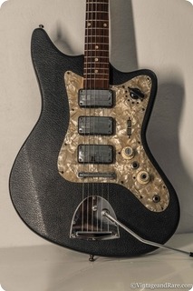 Egmond 3 Pickup Guitar