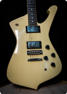 Ibanez Iceman White