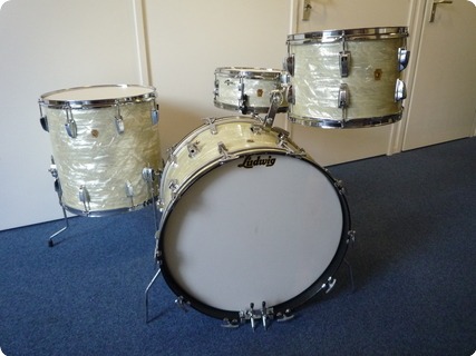 Ludwig Superclassic 1967 White Marine Pearl