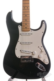 Fender Custom Shop Fender Custom Classic Stratocaster® V Neck Maple Fingerboard, Black, Used 2001