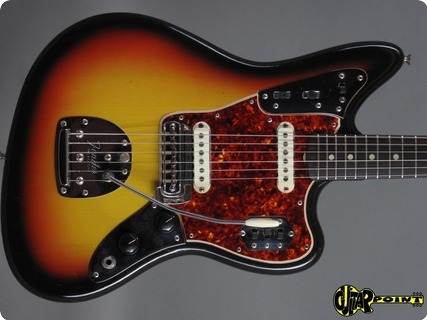 Fender Jaguar 1966 3 Tone Sunburst