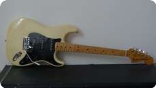 Fender Stratocaster 1977 Olympic White