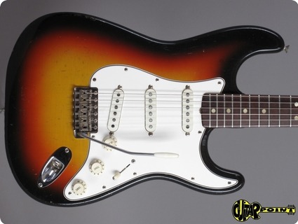 Fender Stratocaster 1965 3 Tone Sunburst