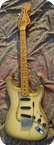 Fender-Stratocaster-1979-Antigua