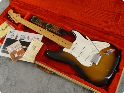 Fender Stratocaster Avri 1982 Sunburst