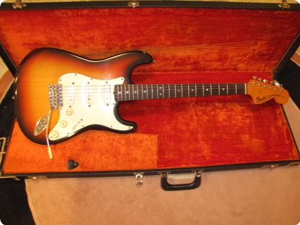 Fender Stratocaster 1970 Sunburst 3 Tone