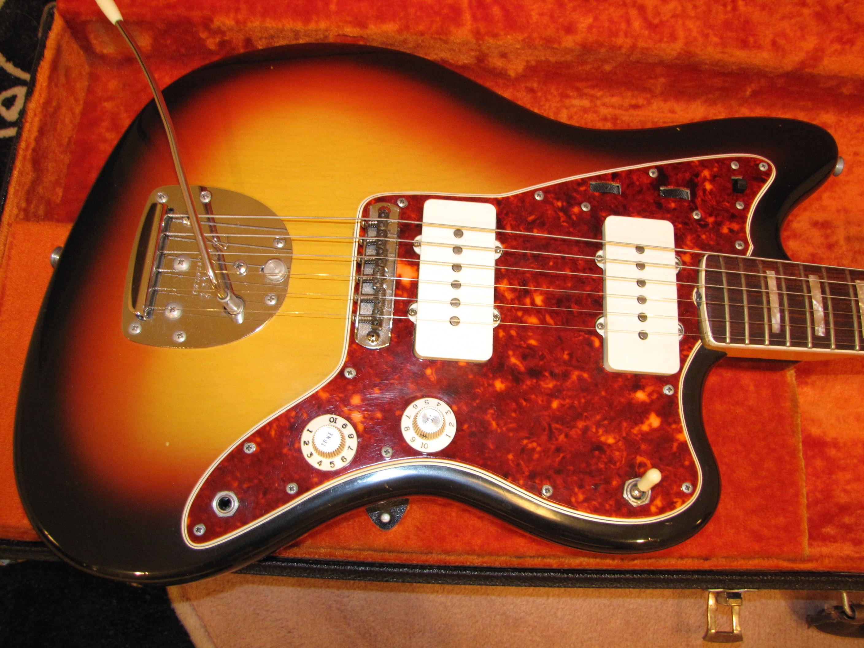 Fender Jazzmaster 1967 Sunburst 3 Tone Guitar For Sale Dan Yablonka Guitars