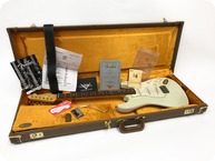 Fender Stratocaster Custom Shop 1961 Closet Relic Pre Owned Dealer Select Olympic White 2014 White