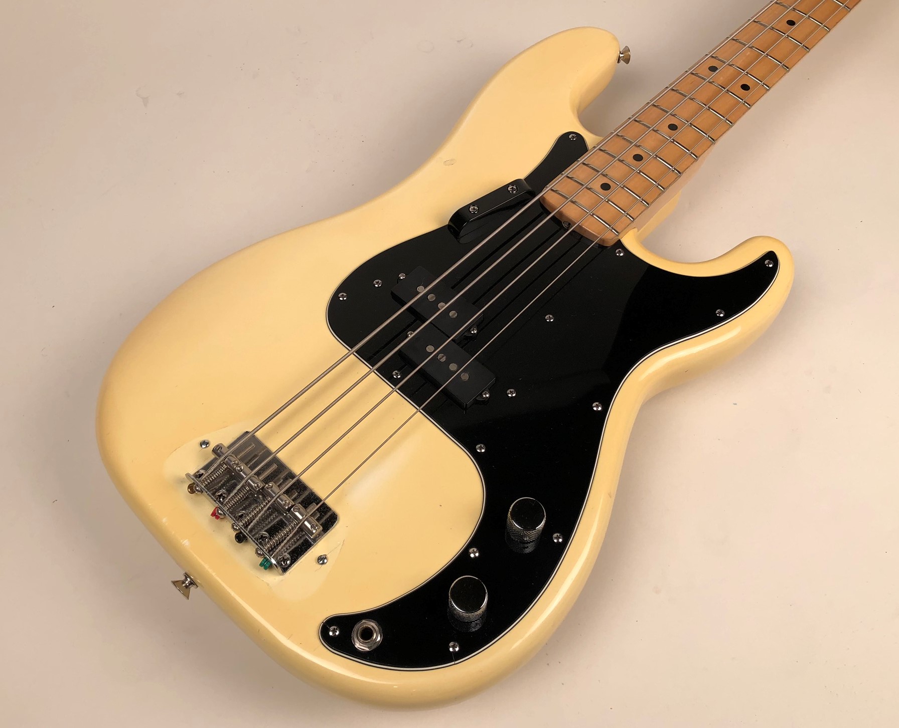 Møntvask essens undskyld Fender Precision Bass 1978 Olympic White Bass For Sale Guitars West