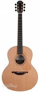 Lowden F23 Walnut Red Cedar