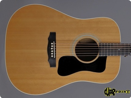 Guild D 44 M 1973 Natural