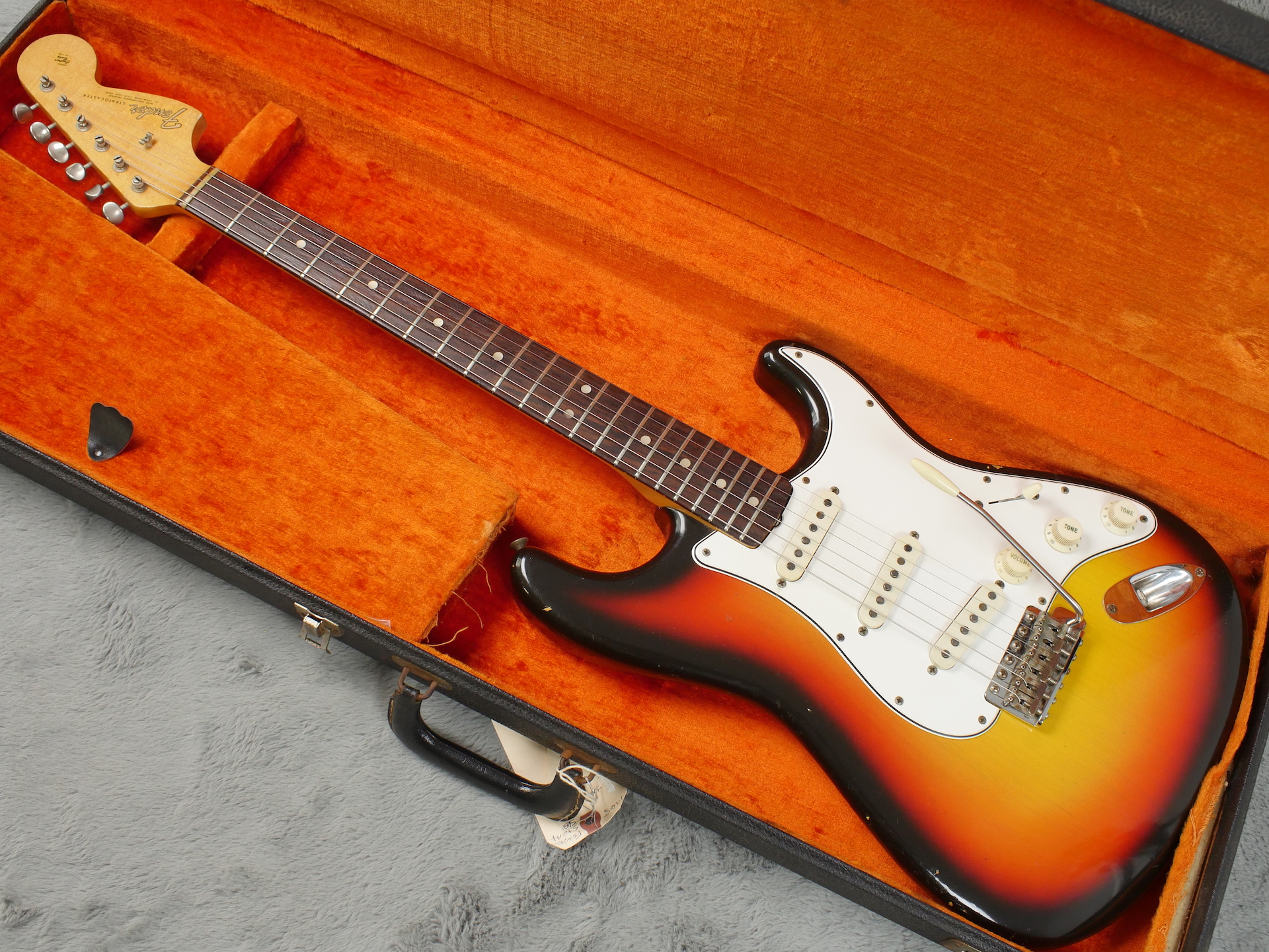 Fender Stratocaster 1965, Sunburst
