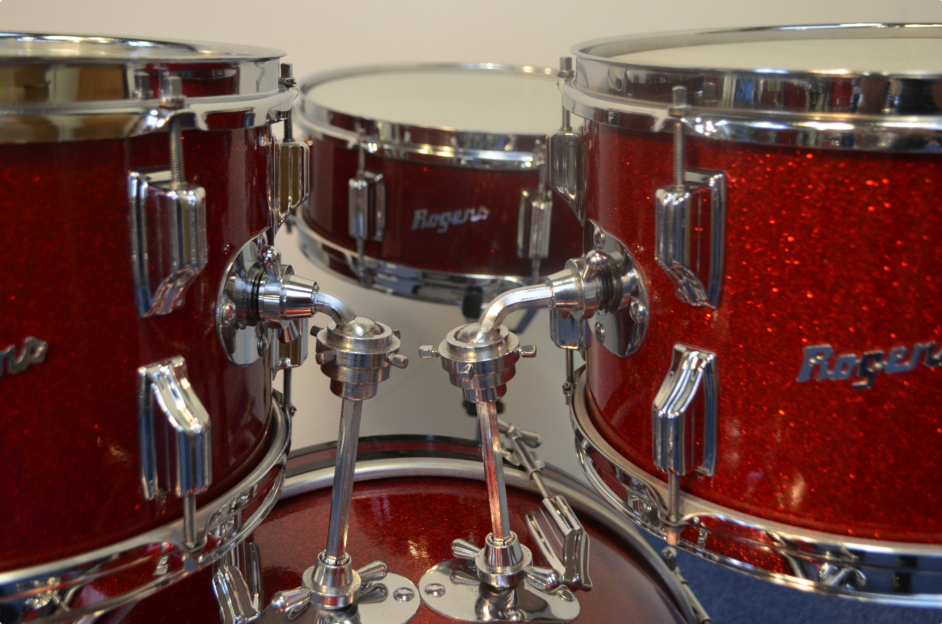 Rogers Drums Holiday 1964 Red Sparkle Pearl Drum For Sale Purple Chord