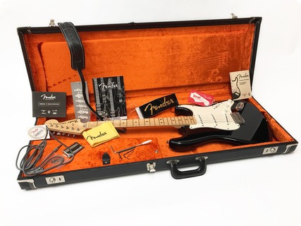 Fender Stratocaster American Vintage Re Issue 70s 2005 Black 