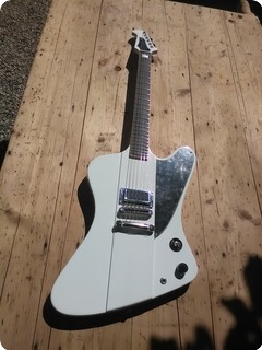 Jailbreak Guitars The Bitch (bitch Queens Signature) White