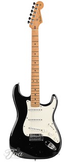 Fender Custom Classic Stratocaster V Neck Maple Fingerboard Black 2001