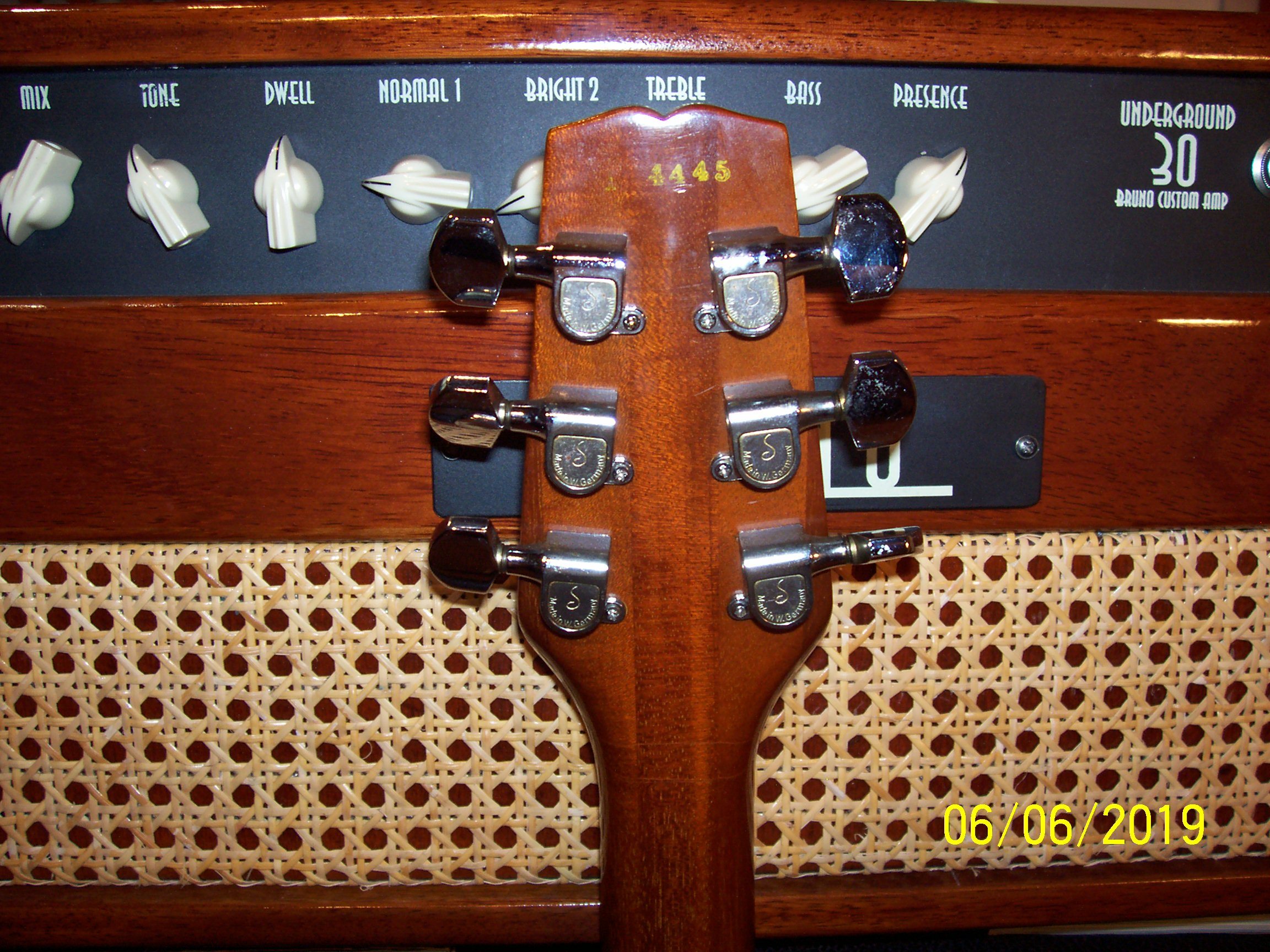 Download Hamer Vector 1981 Vintage Trasparent Natural Mahogany ...