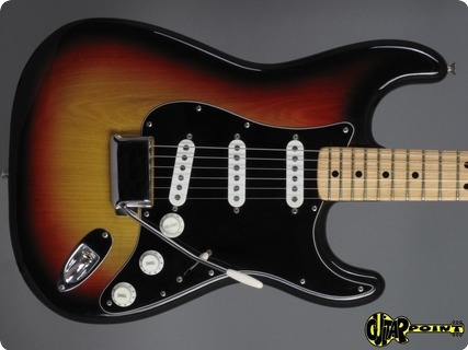 Fender Stratocaster 1976 3 Tone Sunburst