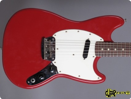 Fender Musicmaster  1975 Red