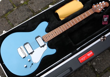 Music Man Valentine 570 Gp R1 02 2019 Toluca Lake Blue