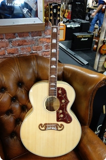 Gibson J 200 Standard 2019 Antique Natural
