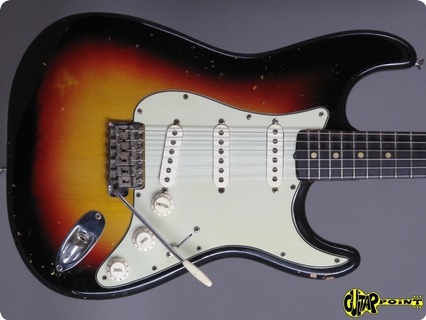 Fender Stratocaster 1963 3 Tone Sunburst
