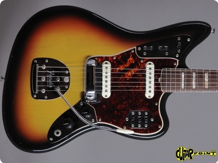 Fender Jaguar 1966 3 Tone Sunburst