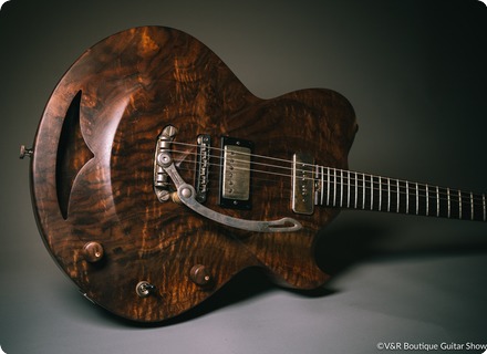 Hans Guitars Walnut Bishop