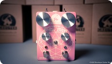 Greuter Audio-Fuller Drive With Boost-White On Pink