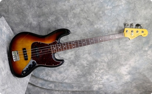 Squier/fender 62 Jazz 1982 Sunburst