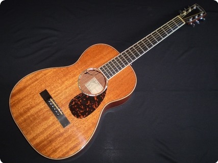 Larrivee P 05 2010 Mahogany