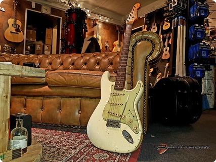 Fender Vintage Stratocaster 1964 Olympic White