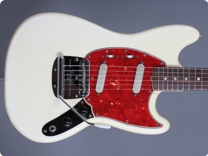 Fender Mustang 1966 Olympic White